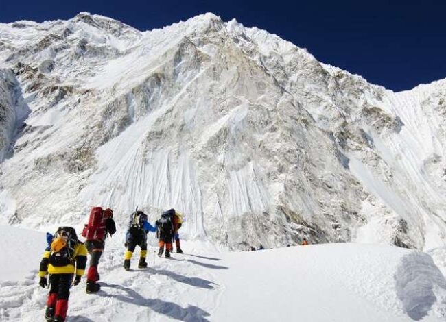 चुचुरोसम्म बाटो बनाइयो, खुल्यो सगरमाथाको आरोहण