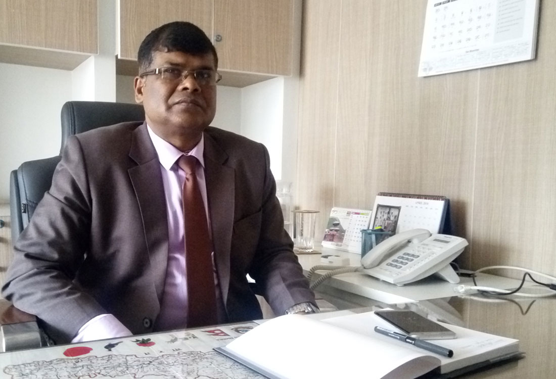 हिमालयन लाइफ इन्स्योरेन्स सीईओ मनोजकुमार लाल कर्णले दिए राजीनामा
