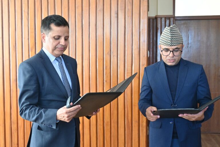 राष्ट्रिय बिमा कम्पनीका सञ्चालक समिति अध्यक्ष निर्मल ढकालले लिए शपथ