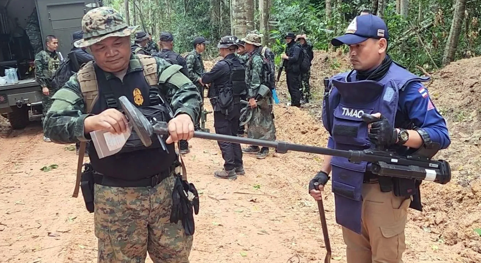 कम्बोडिया र थाइल्यान्डबिच गोली हानाहान