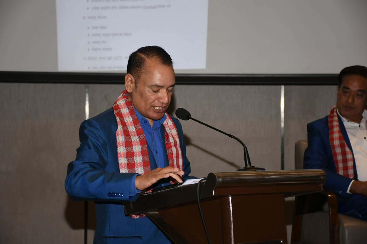 नेपाली अर्थतन्त्रलाई केन्द्रमा राखेर विश्व अर्थतन्त्रमा जोड्न सक्ने दलका घोषणापत्र आउनुपर्छ:  अर्थशास्त्री थापा