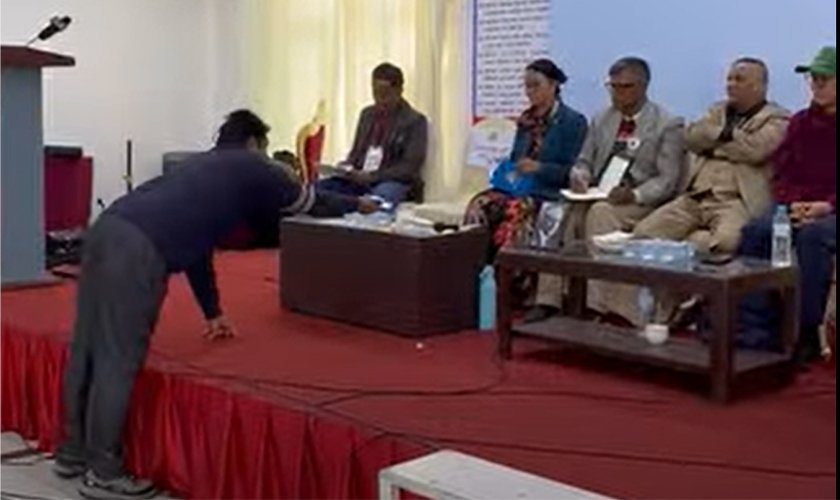 सूर्यदर्शन सहकारी पीडितले बच्चाको स्कुलको बिल रास्वपा उम्मेदवारलाई बुझाएपछि…