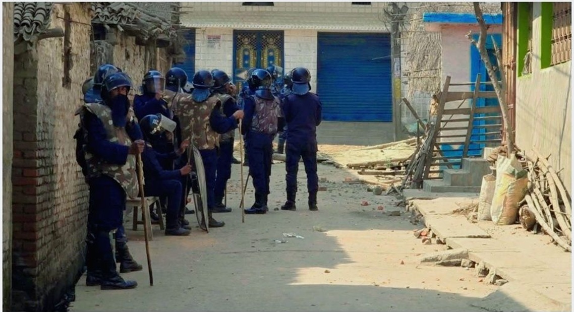 रौतहटको गौरमा अनिश्चितकालीन कर्फ्यु: अत्यावश्यक कामका लागि अहिले बिहान २ घण्टा खुकुलो