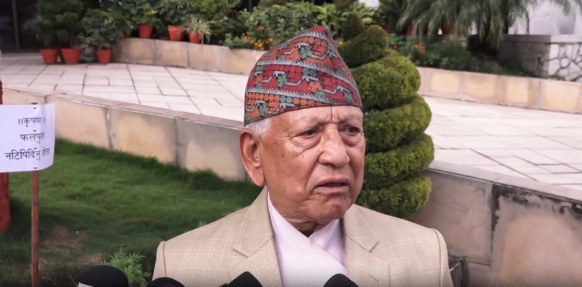 ज्येष्ठ सदस्य केसीले आज पद तथा गोपनीयताको शपथ लिँदै