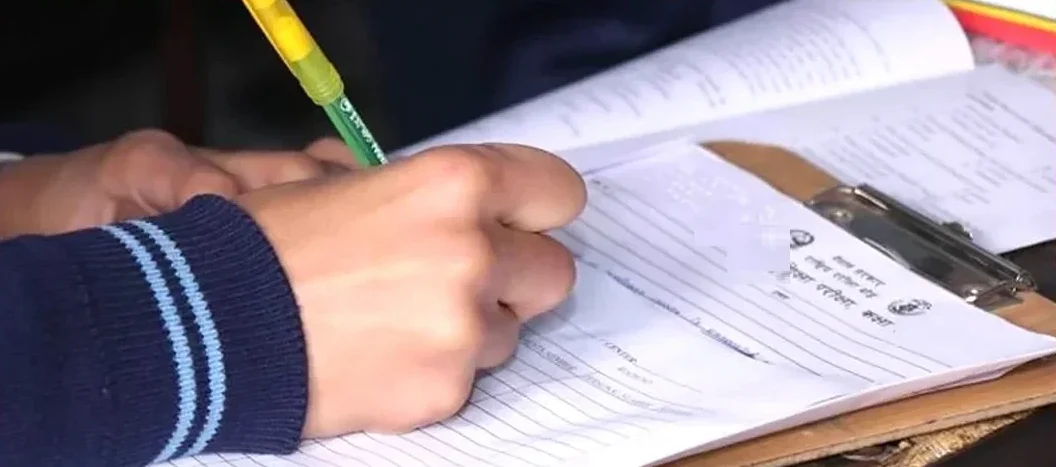 एसइई परीक्षामा मोबाइल निषेध, फेला परे जफत गरी नष्ट गरिने