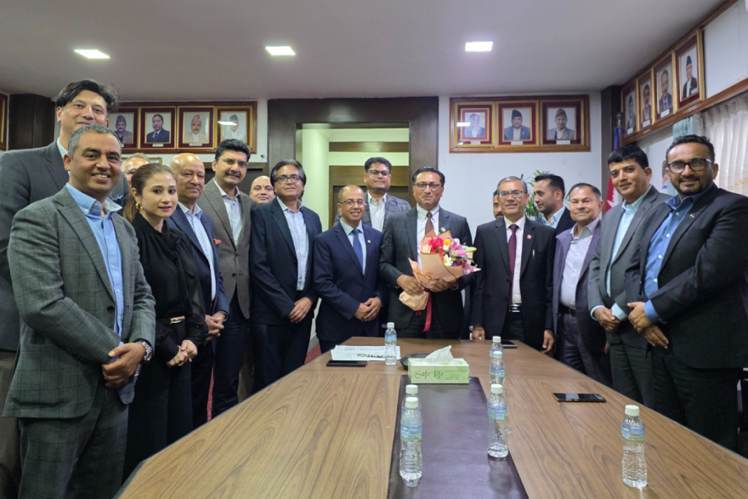 बहुराष्ट्रिय ठूलो कम्पनी वा त्यसको लगानी भित्र्याउन अर्थमन्त्रीको आग्रह