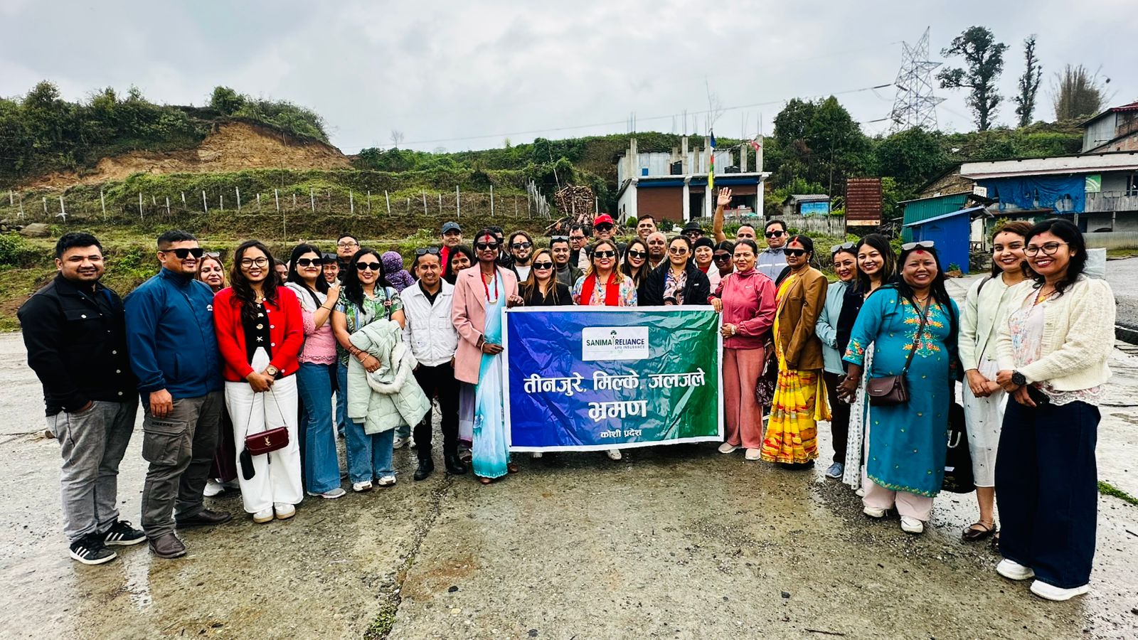 सानिमा रिलायन्स लाइफका कर्मचारी र अभिकर्ताले गरे गुराँसको राजधानी भ्रमण