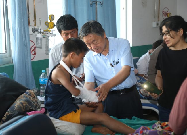 सुर्खेतमा आयोजित नबिल निःशुल्क जलन शिविरमा १९४ जनाको उपचार