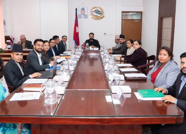 सरकारको नयाँ निर्देशन: कर्मचारीलाई ३ महिनासम्म विदेश जान रोक