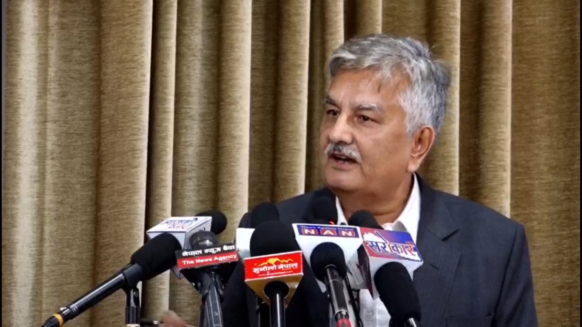 ८३ प्रतिशत मध्यम वर्गलाई समेट्न नसक्ने राजनीति अब सफल हुँदैन : सुरेन्द्र पाण्डे