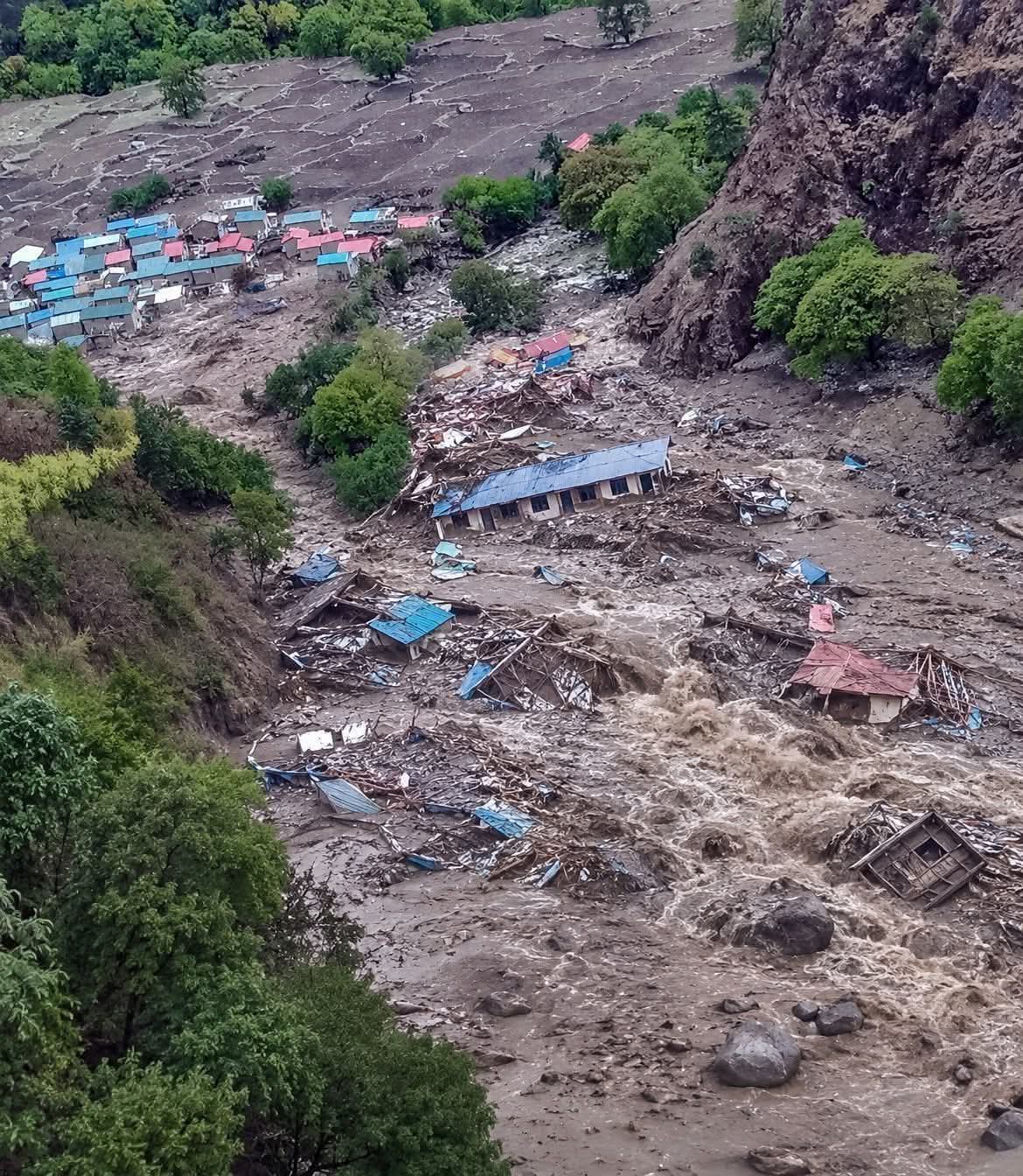 हुम्लामा एक्कासि ठूलो वर्षा हुँदा आयो बाढी, बगायो विद्यालय भवनसहितका संरचना