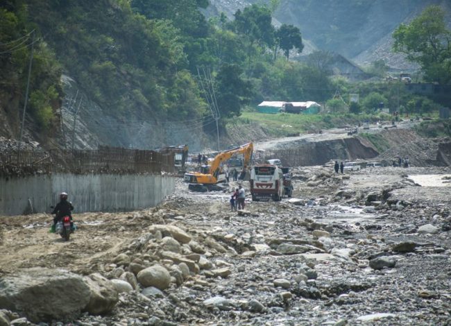 वीपी राजमार्ग तथा हिल्सा–सिमकोट सडकखण्ड बन्द