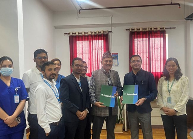 सानिमा बैंकद्वारा गोरखा अस्पताललाई ५ पिडियाट्रिक बेड सहयोग
