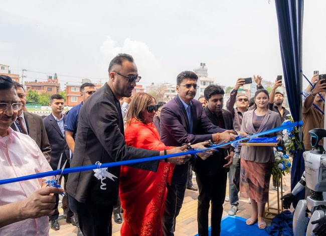 महाराजगञ्जमा दिपलको नयाँ सोरुम, पहिलो दिनमै २० इभी डेलिभरी