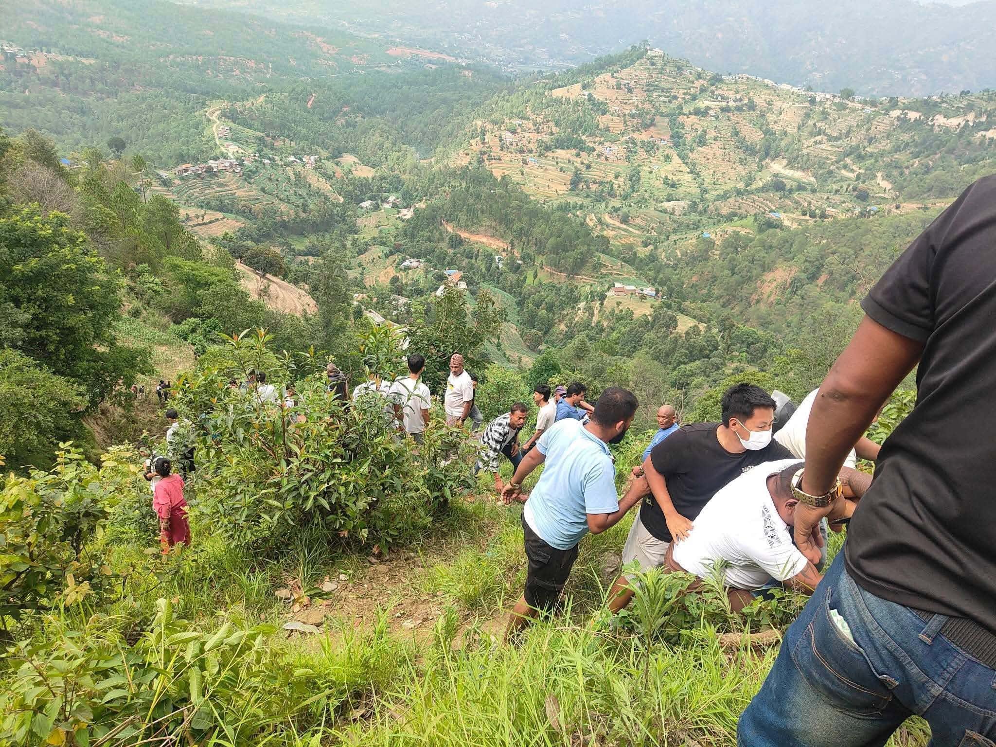 काभ्रेपलाञ्चोकमा बस दुर्घटना हुँदा आठको मृत्यु