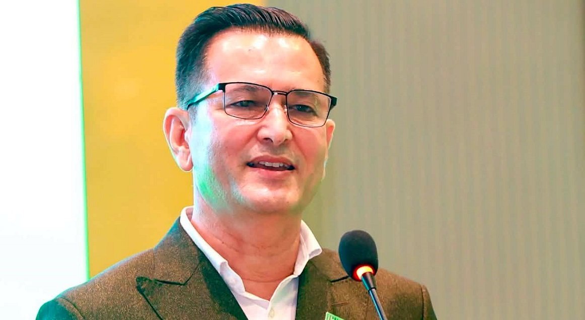 मन्त्री श्रेष्ठलाई ऊर्जा क्षेत्रको इतिहासमा नाम लेखाउने अवसर छ : अध्यक्ष कार्की