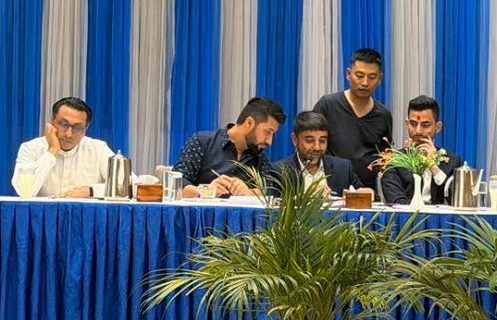बिदा हुन लागेको केन्द्रीय समितिलाई सभापति लामिछानेको भावुक सम्बोधन