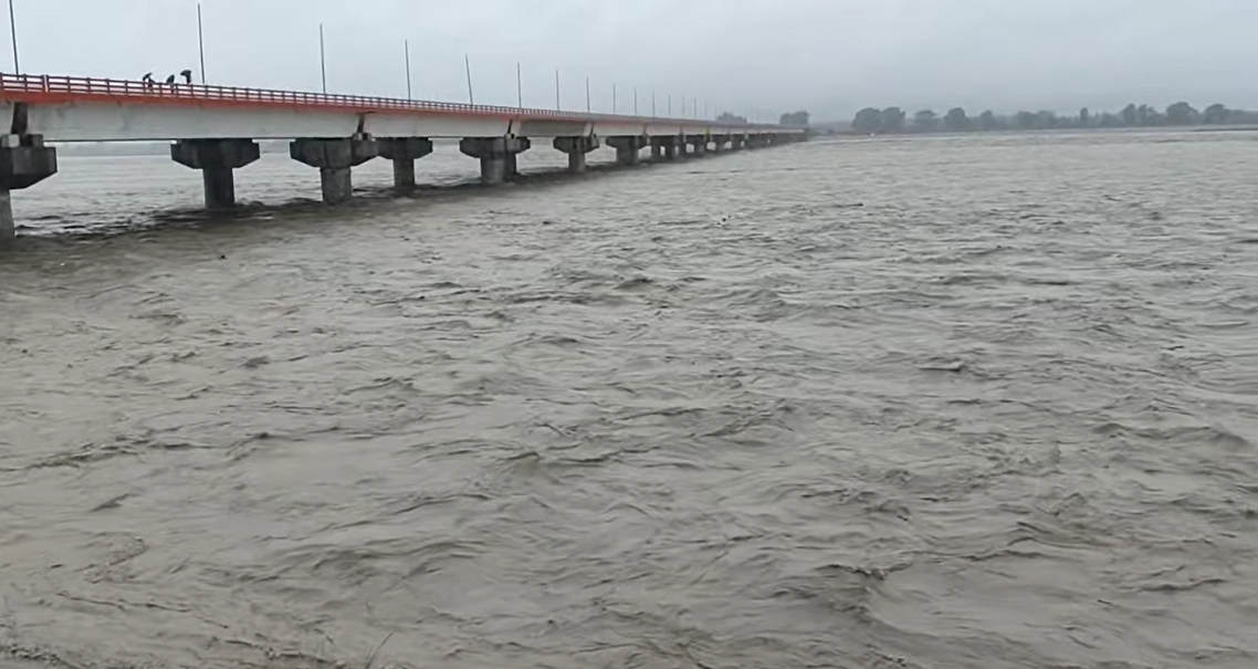 शारदा ब्यारेजमा चारपाङ्ग्रे सवारी सञ्चालनमा रोक
